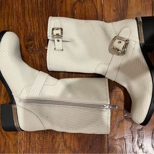 Vince Camuto off white textured leather biker boots. Size 8